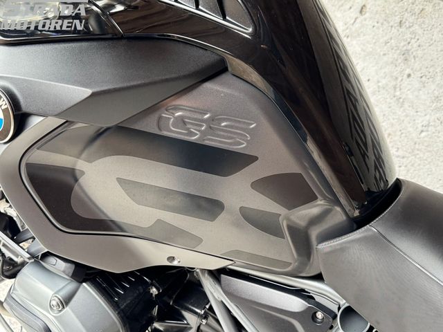 bmw - r-1200-gs-adventure-triple-black