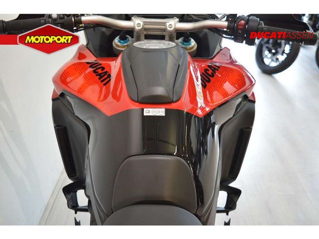 ducati - multistrada-v4-s-pikes-peak