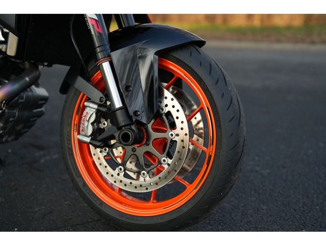 ktm - 1290-super-duke-r
