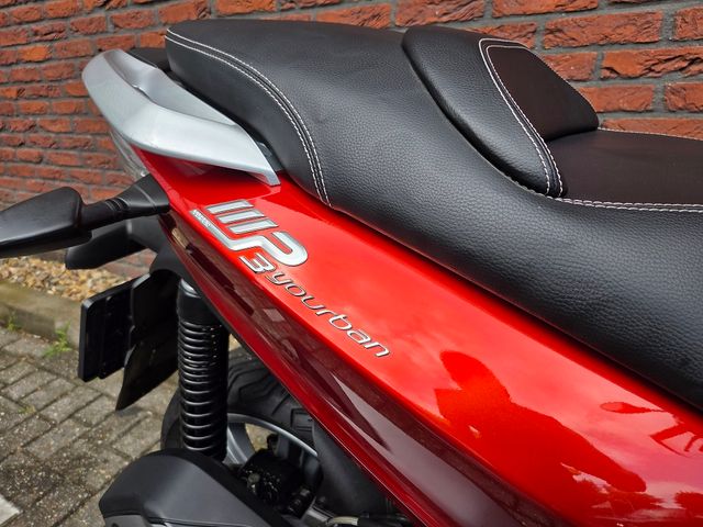 piaggio - mp3-300-yourban