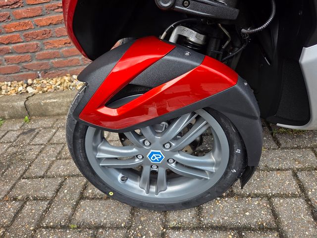 piaggio - mp3-300-yourban