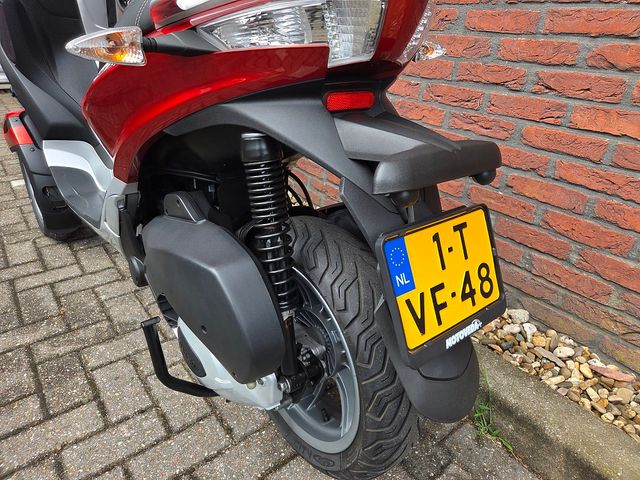 piaggio - mp3-300-yourban