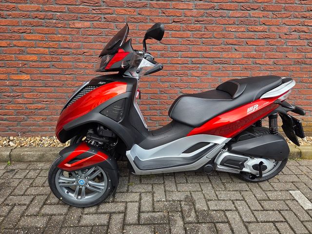 piaggio - mp3-300-yourban
