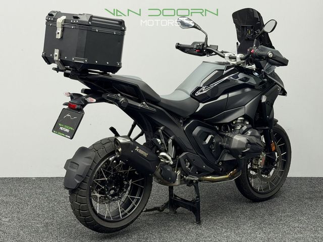 bmw - r-1300-gs-triple-black