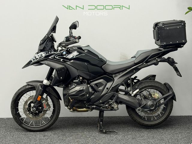 bmw - r-1300-gs-triple-black