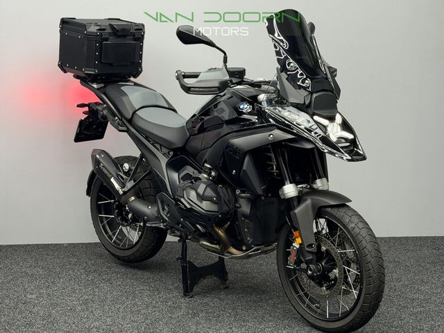 bmw - r-1300-gs-triple-black