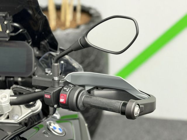 bmw - r-1300-gs-triple-black