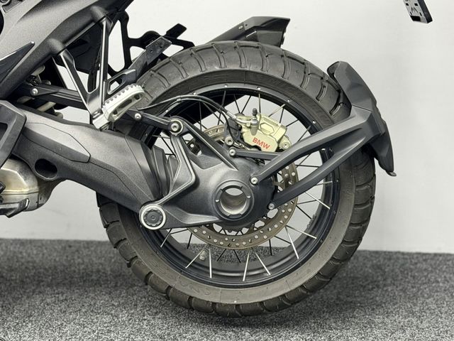 bmw - r-1300-gs-triple-black