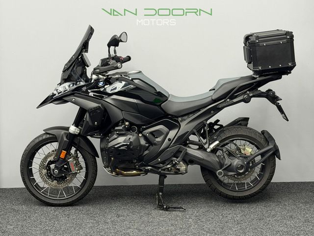 bmw - r-1300-gs-triple-black