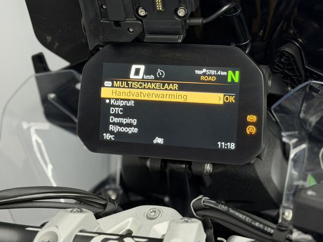 bmw - r-1300-gs-triple-black