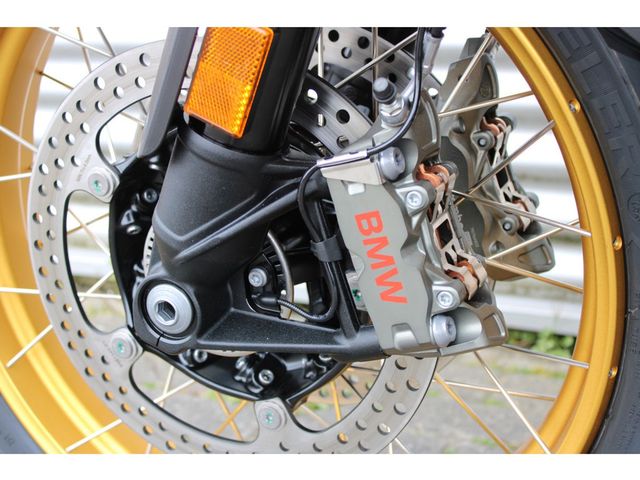 bmw - r-1300-gs-adventure