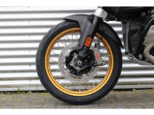 bmw - r-1300-gs-adventure