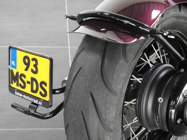 bmw - r-18