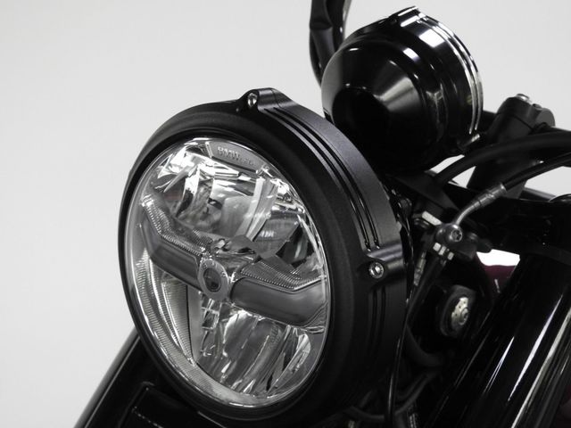 bmw - r-18