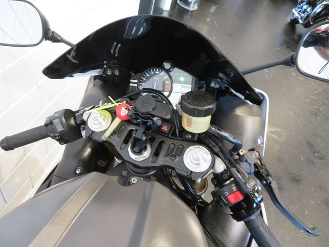 yamaha - yzf-r1