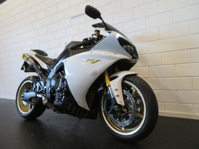 yamaha - yzf-r1