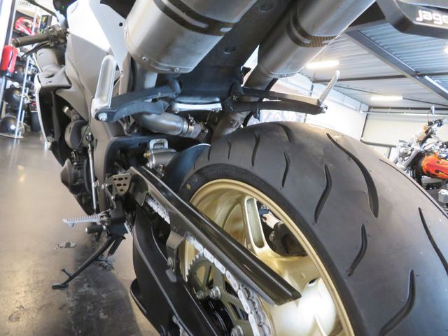 yamaha - yzf-r1