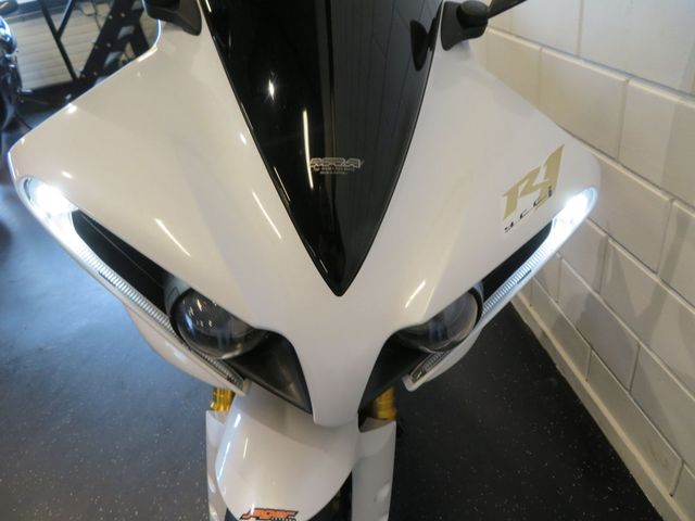 yamaha - yzf-r1