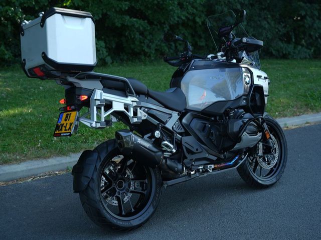 bmw - r-1300-gs-adventure