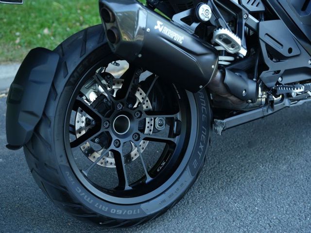 bmw - r-1300-gs-adventure