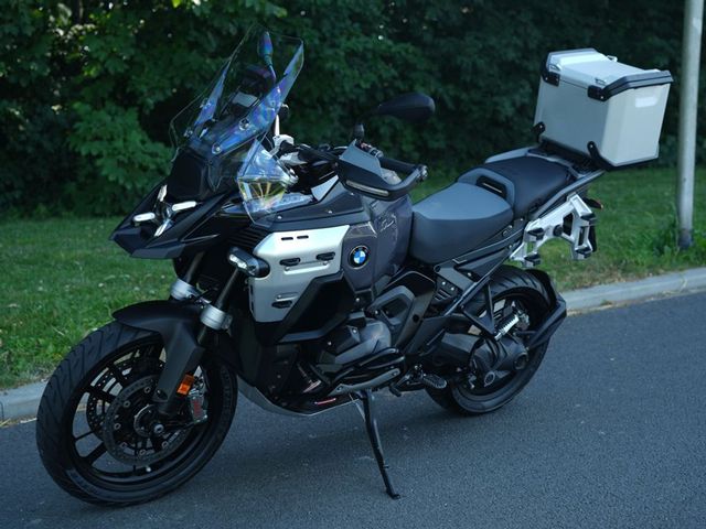 bmw - r-1300-gs-adventure