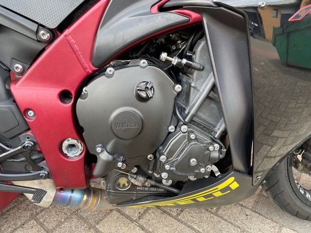 yamaha - yzf-r1