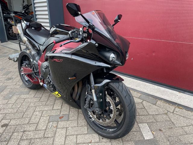 yamaha - yzf-r1
