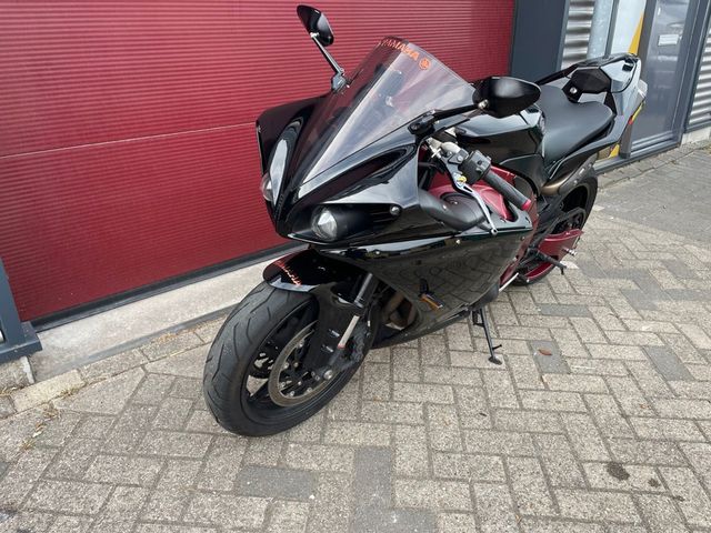 yamaha - yzf-r1