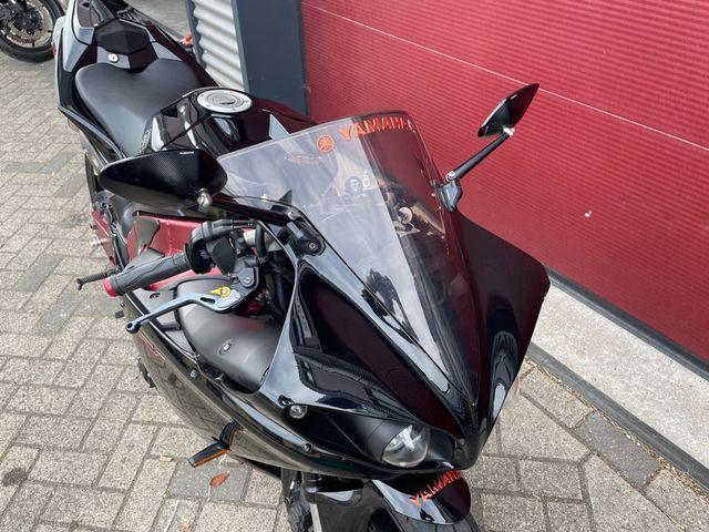 yamaha - yzf-r1