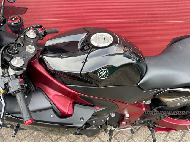 yamaha - yzf-r1