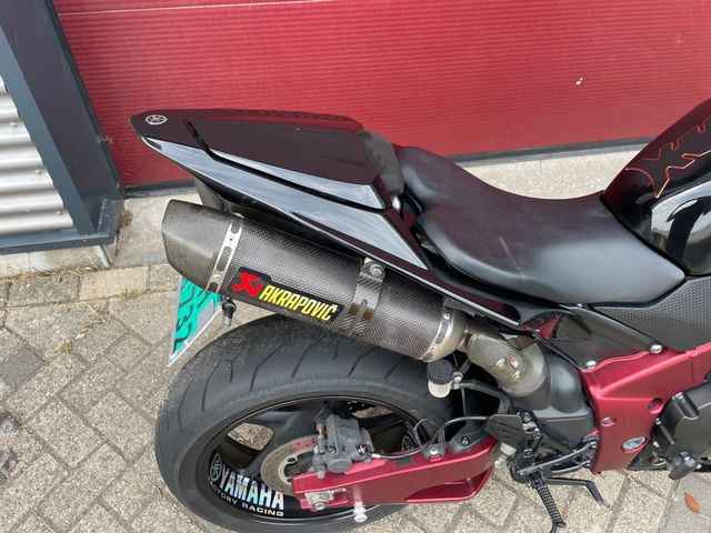 yamaha - yzf-r1