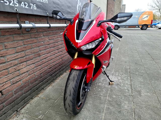 honda - cbr-1000-rr-fireblade-c-abs