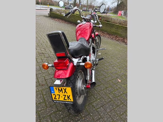 suzuki - vs-800-intruder