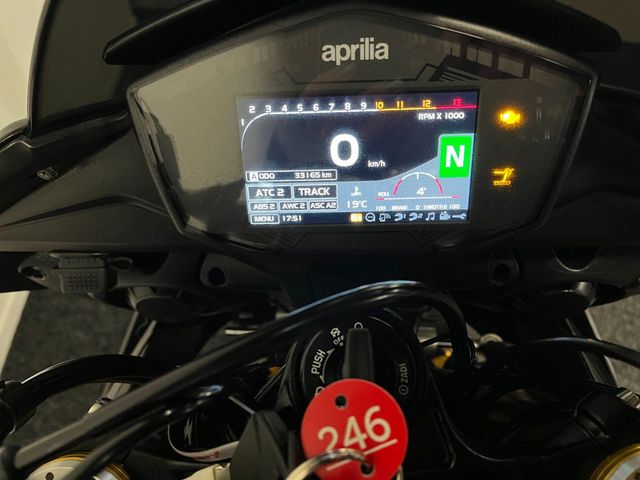 aprilia - tuono--v4-1100-factory
