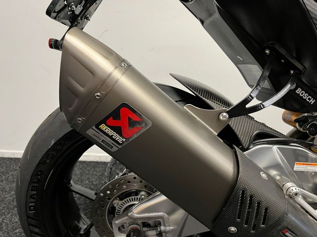 aprilia - tuono--v4-1100-factory