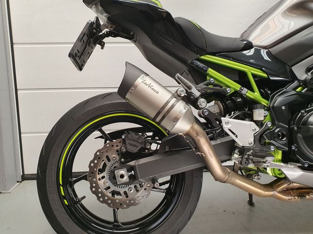 kawasaki - z900