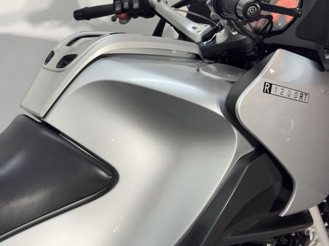 bmw - r-1200-rt