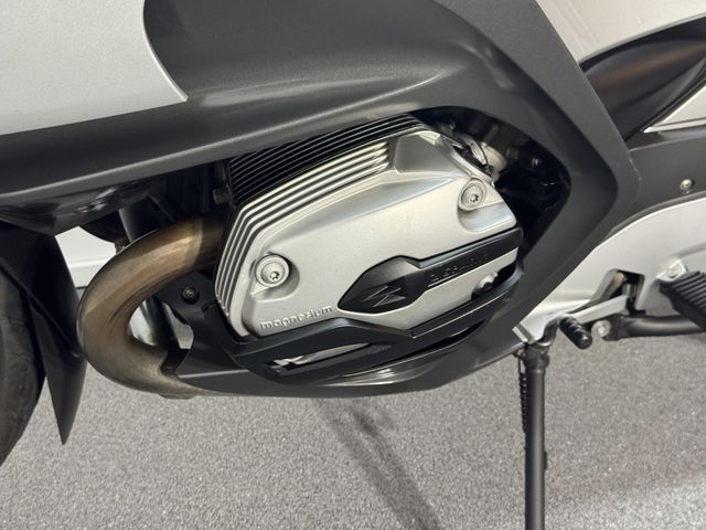 bmw - r-1200-rt