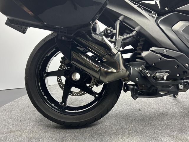 bmw - r-1300-rs