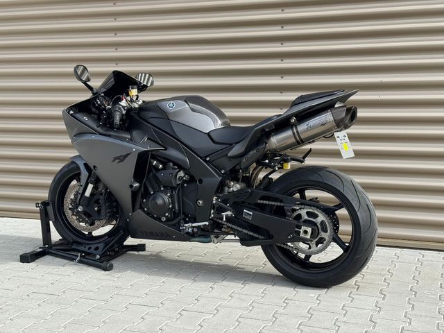 yamaha - yzf-r1