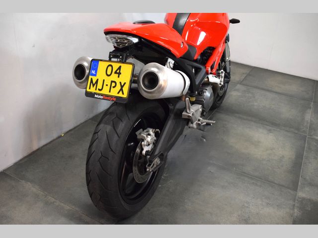 ducati - monster-696