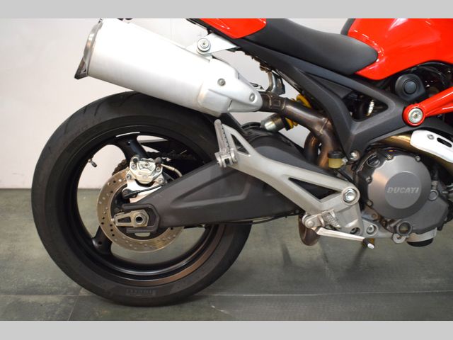 ducati - monster-696