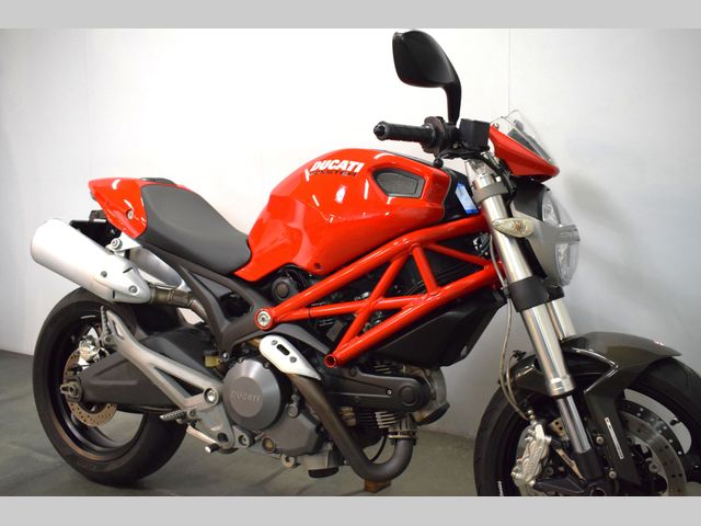 ducati - monster-696