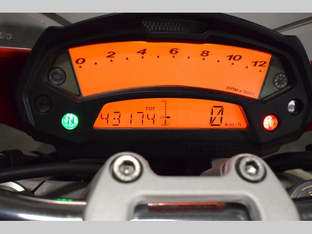 ducati - monster-696