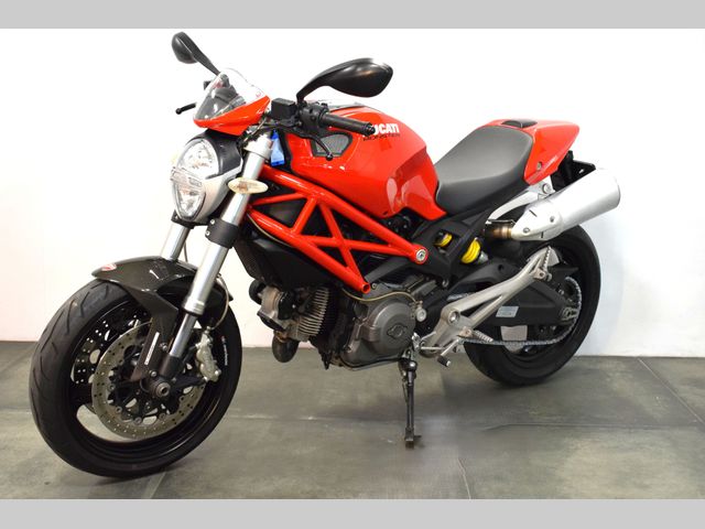 ducati - monster-696