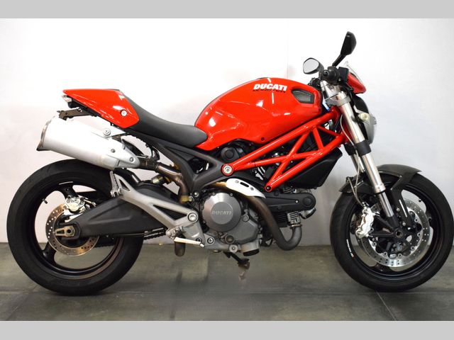 ducati - monster-696