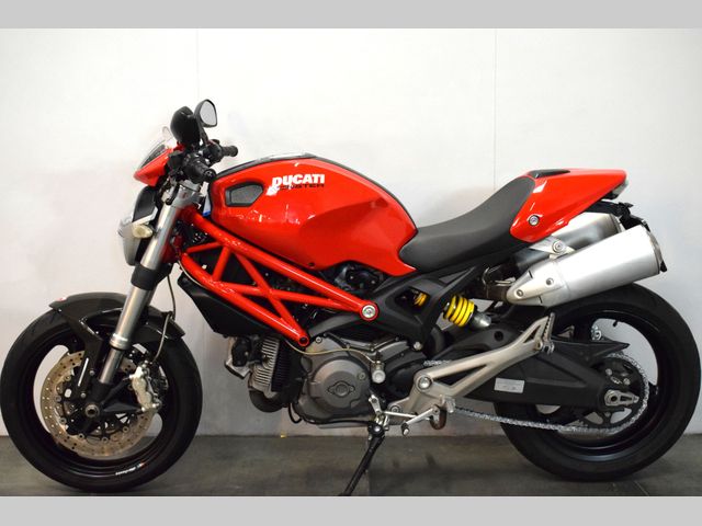 ducati - monster-696