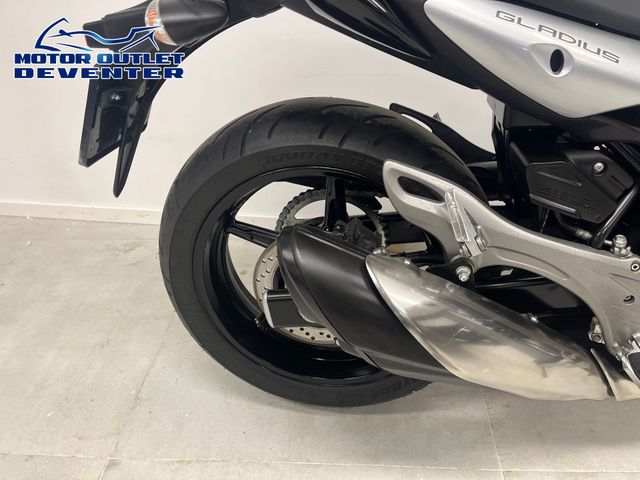 suzuki - sfv-650-gladius-abs