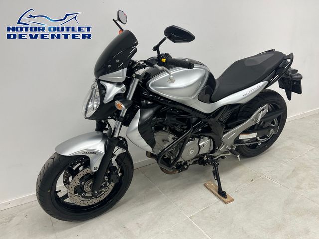 suzuki - sfv-650-gladius-abs
