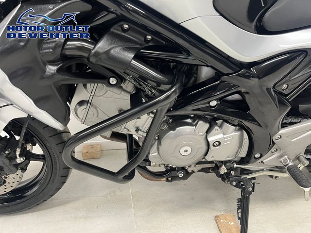 suzuki - sfv-650-gladius-abs